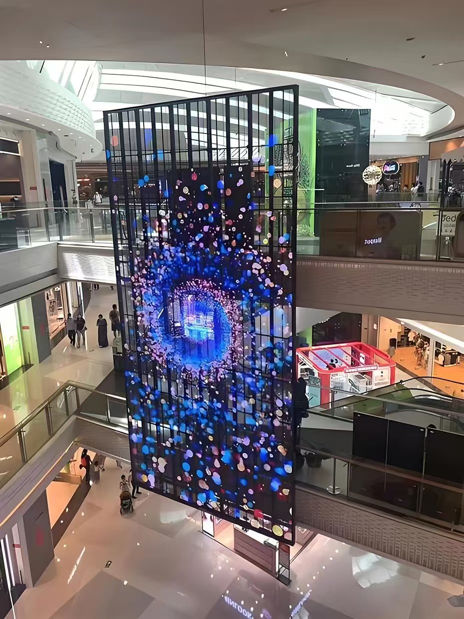 How to choose LED transparent screen in shopping malls