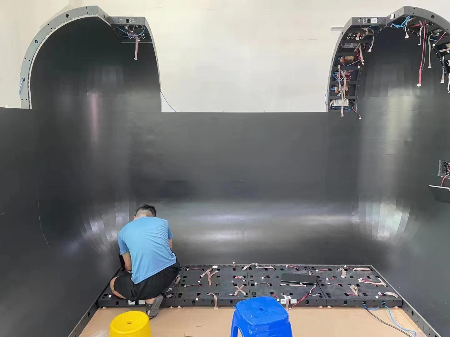 LED display immersive experience