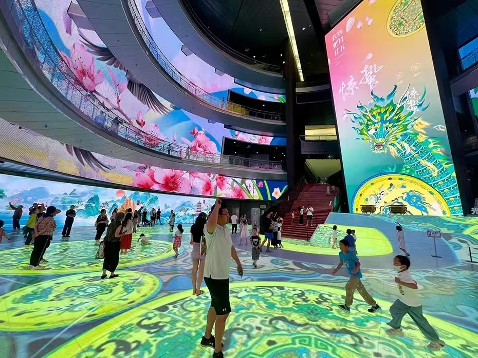 Visual Revolution and Innovative Practice in Commercial Activities