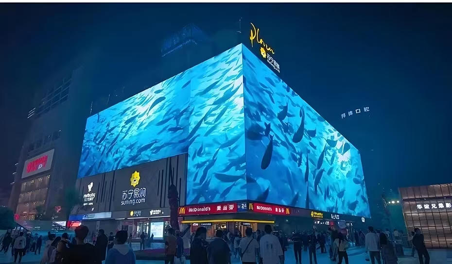 How does LED display create a stunning display?