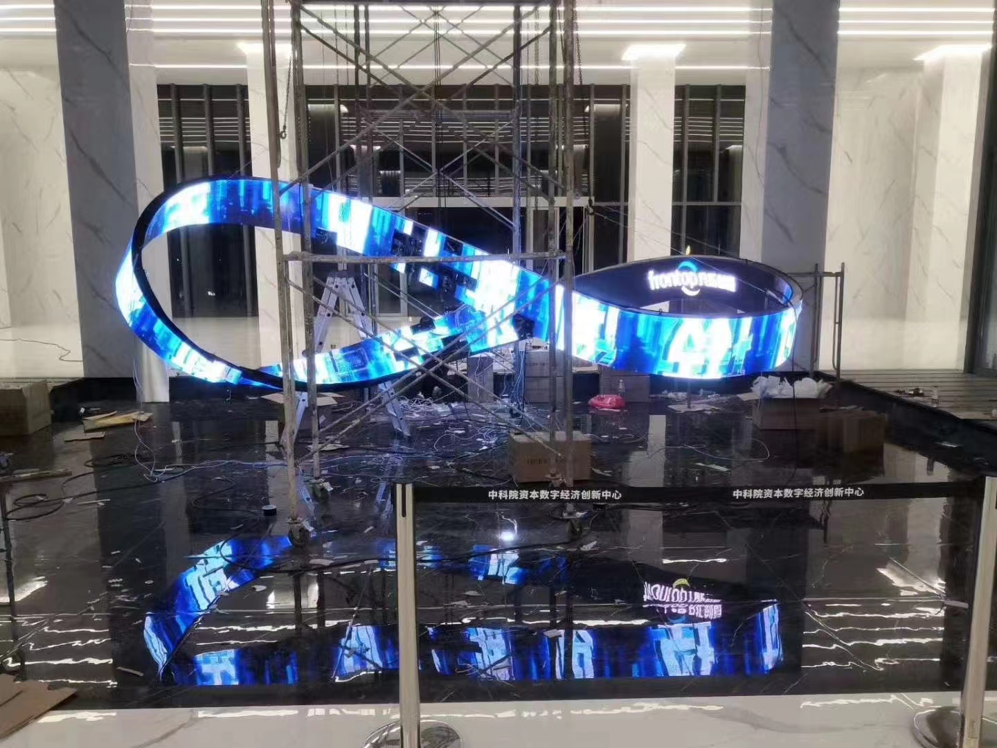 The Convergence of Technology and Aesthetics- LED Möbius Strip Opens New Dimensions in Future Design
