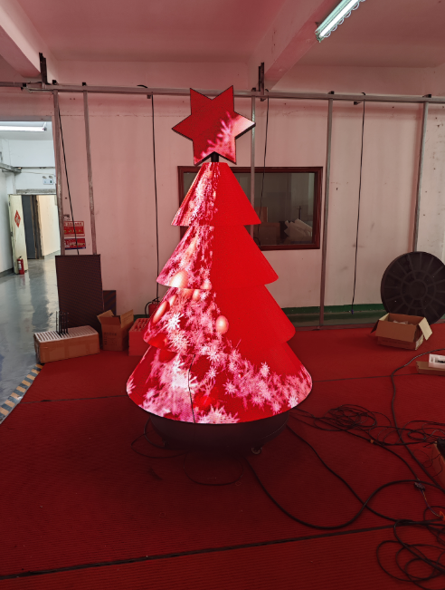 LED Christmas tree reshapes Christmas Eve-a century-long conspiracy between technology, environment LED Christmas tree reshapes Christmas Eve-a century-long conspiracy between technology, environment