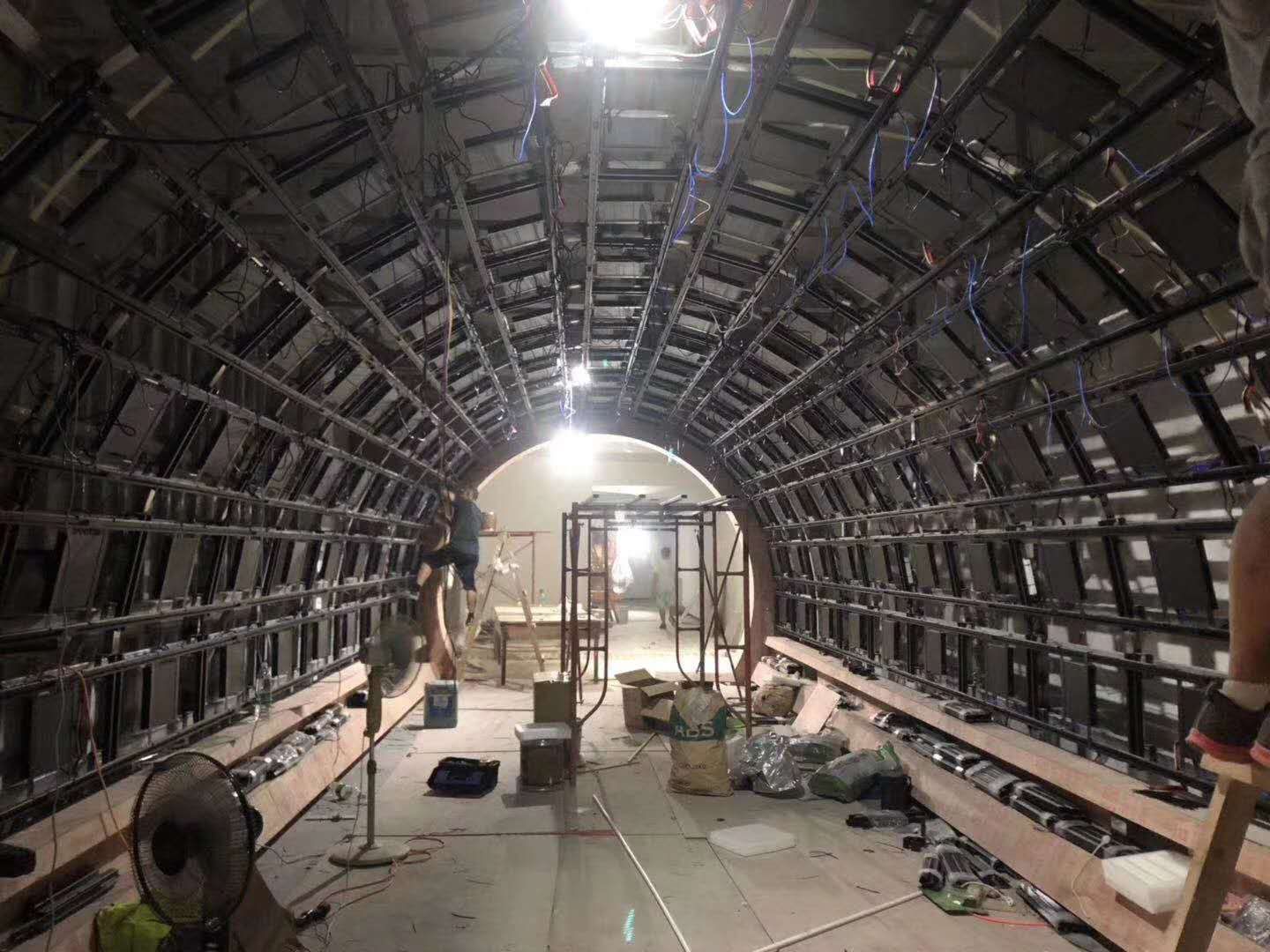 LED time tunnel- the first commercial landscape worth hundreds of billions of yuan emerges