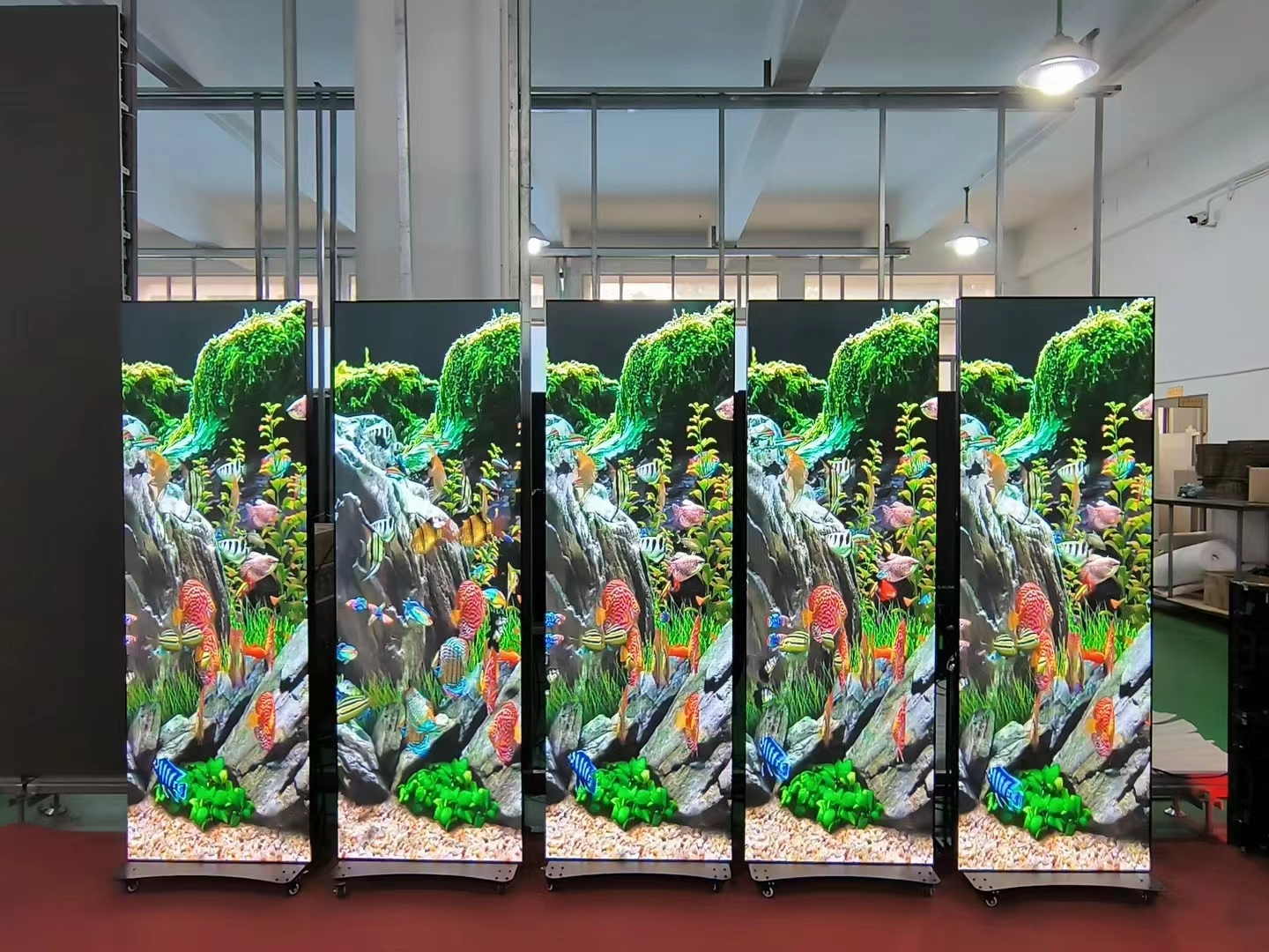 LED mobile folding poster screen: scene revolution!