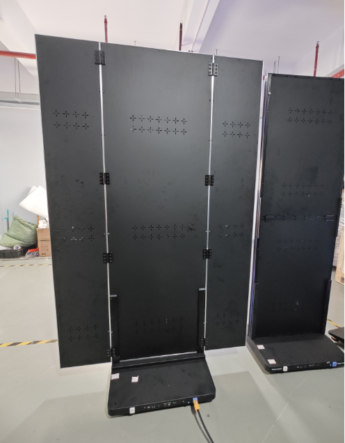 LED mobile folding poster screen: scene revolution!