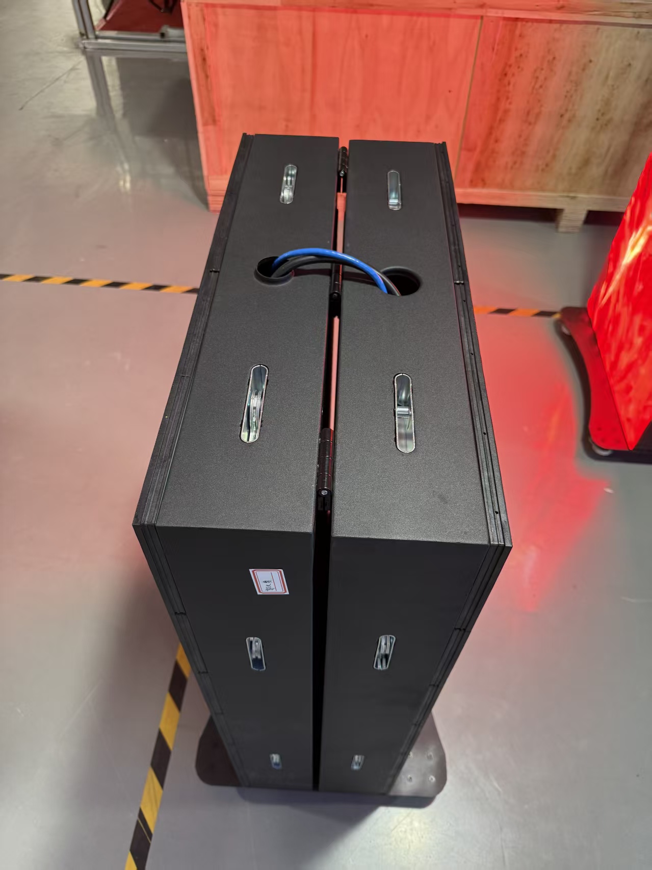 LED mobile folding poster screen: scene revolution!