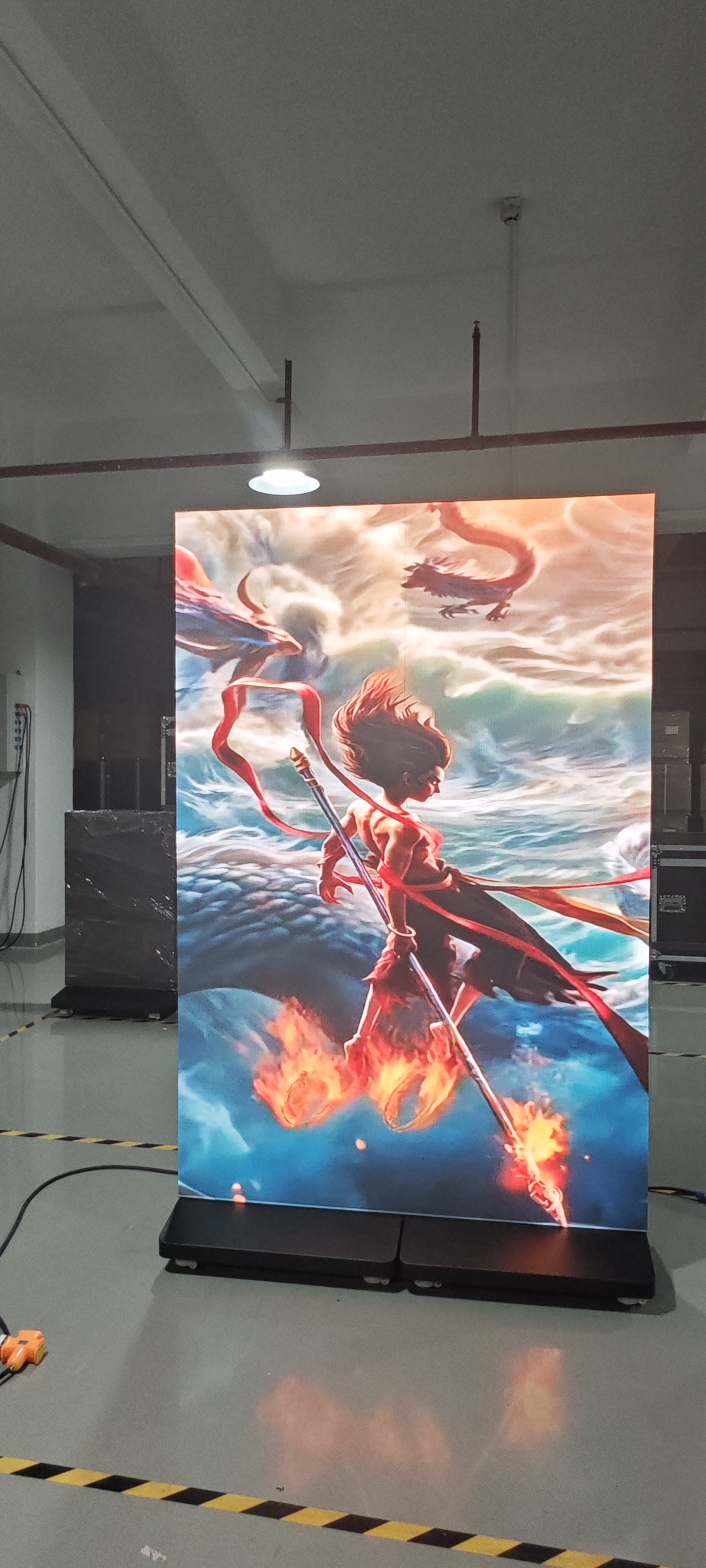 LED mobile folding poster screen: scene revolution!