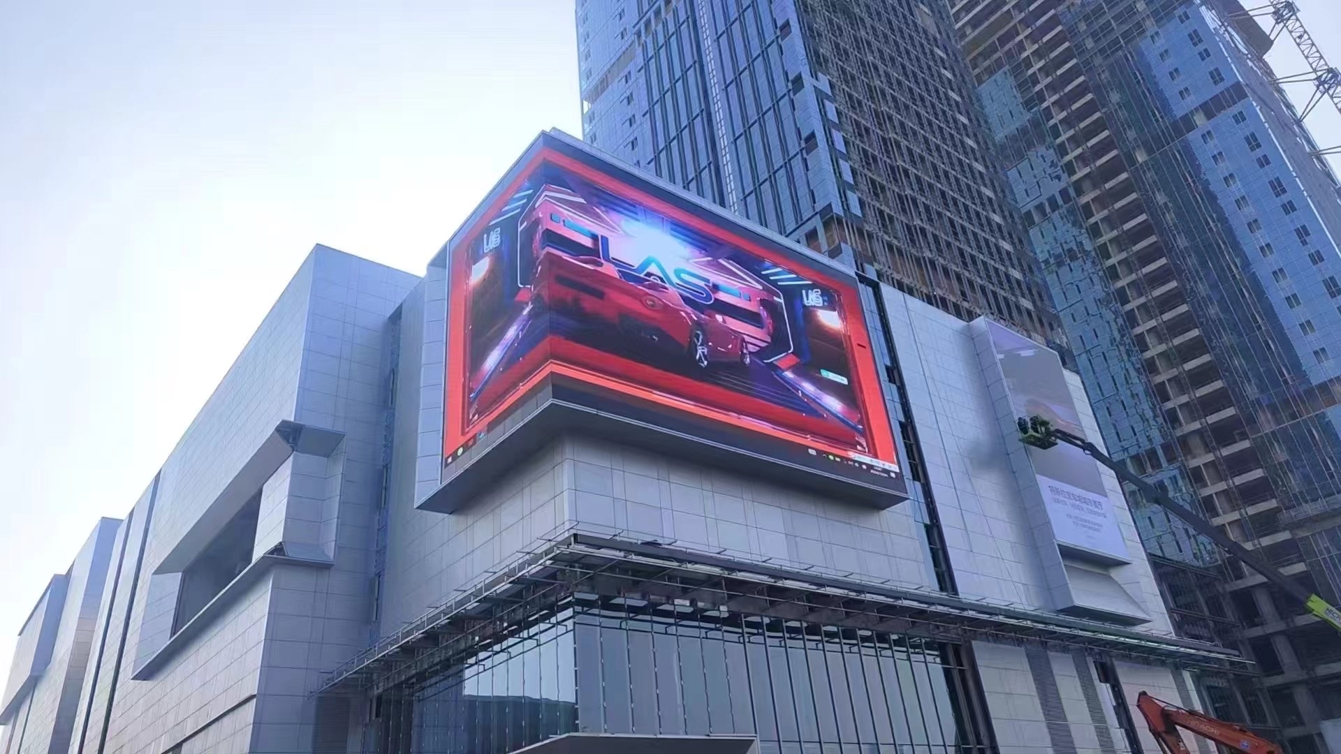 Ditch the Ordinary! How to Dominate Outdoor Advertising with Naked-Eye 3D?