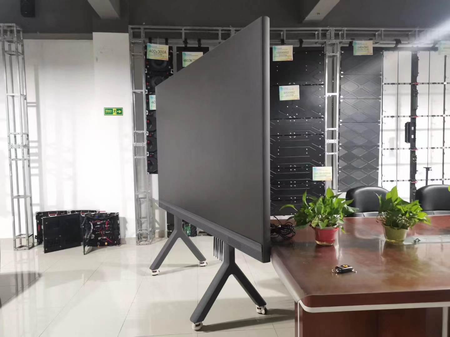 The Revolutionary Value and Application of LED All-in-One Conference Displays The Revolutionary Value and Application of LED All-in-One Conference Displays
