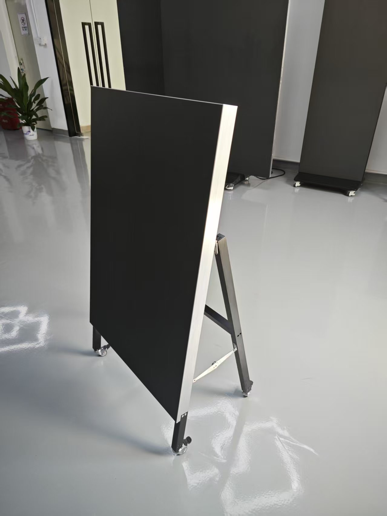 A new benchmark for digital image - LED water sign screen