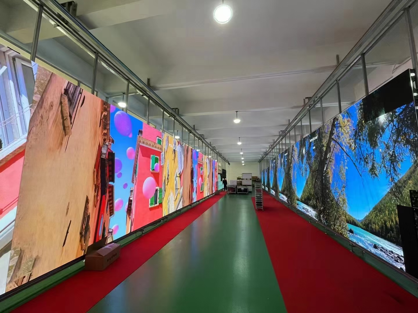 Comprehensive guide solution for conference room and stage LED displays Comprehensive guide solution for conference room and stage LED displays
