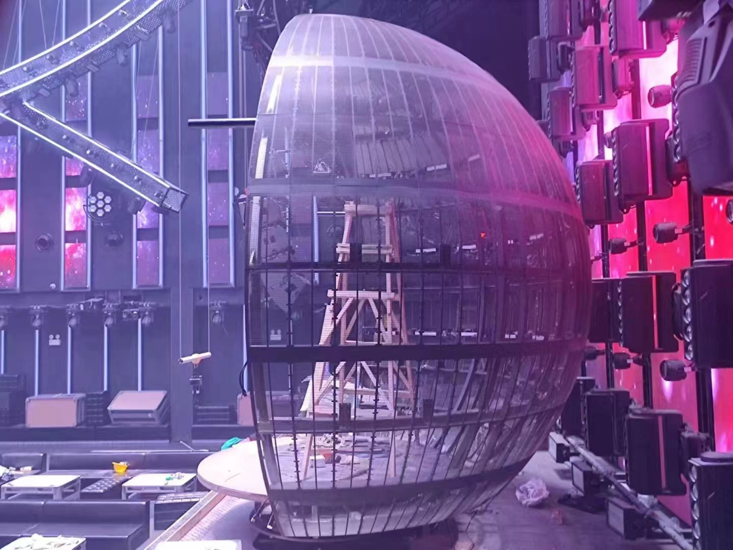 LED Transparent Sphere Screen: The Perfect Presentation of Innovative Display Technology LED Transparent Sphere Screen: The Perfect Presentation of Innovative Display Technology