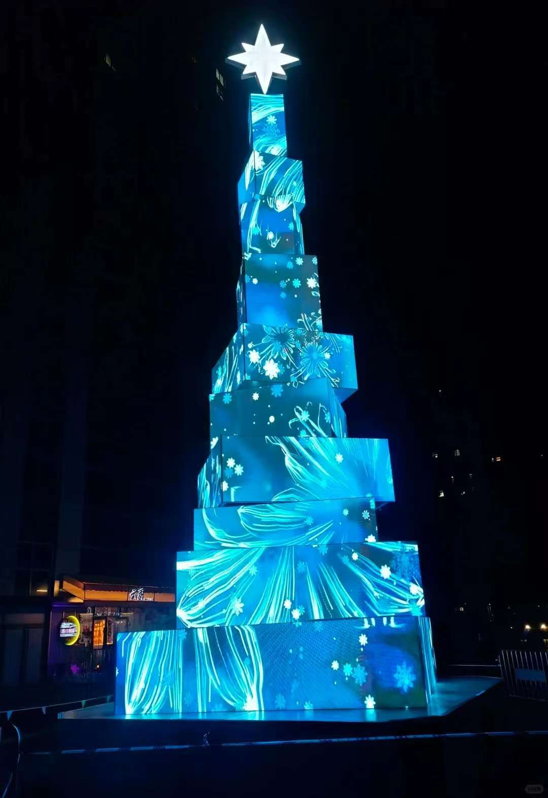 When Christmas Season Meets Visual Technology
