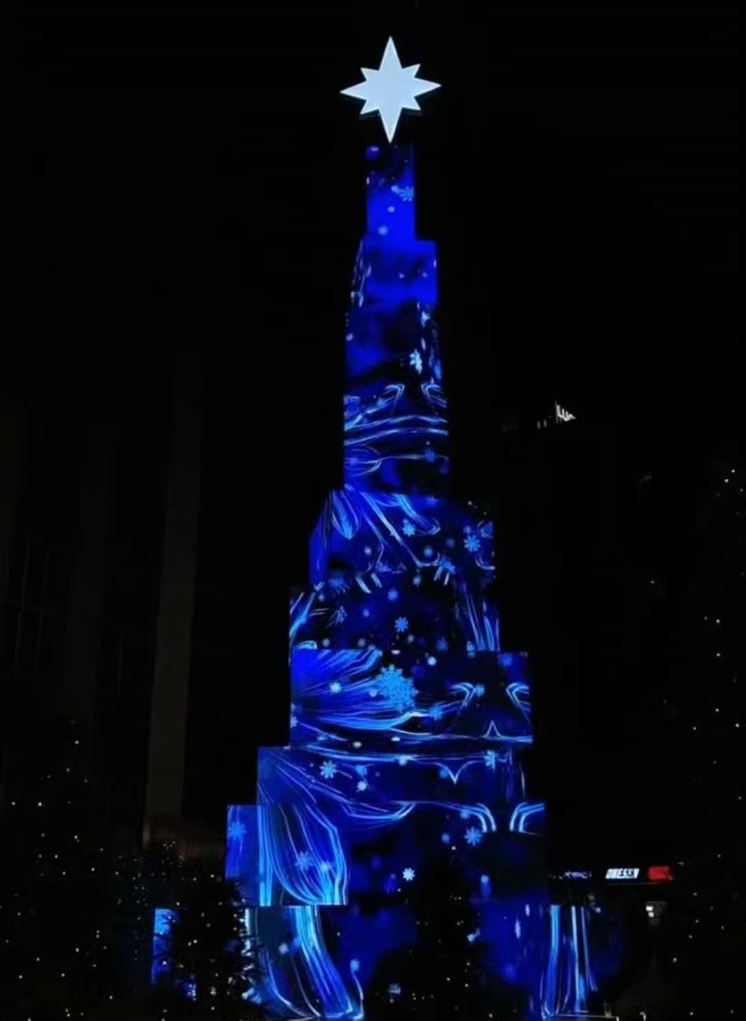 When Christmas Season Meets Visual Technology When Christmas Season Meets Visual Technology