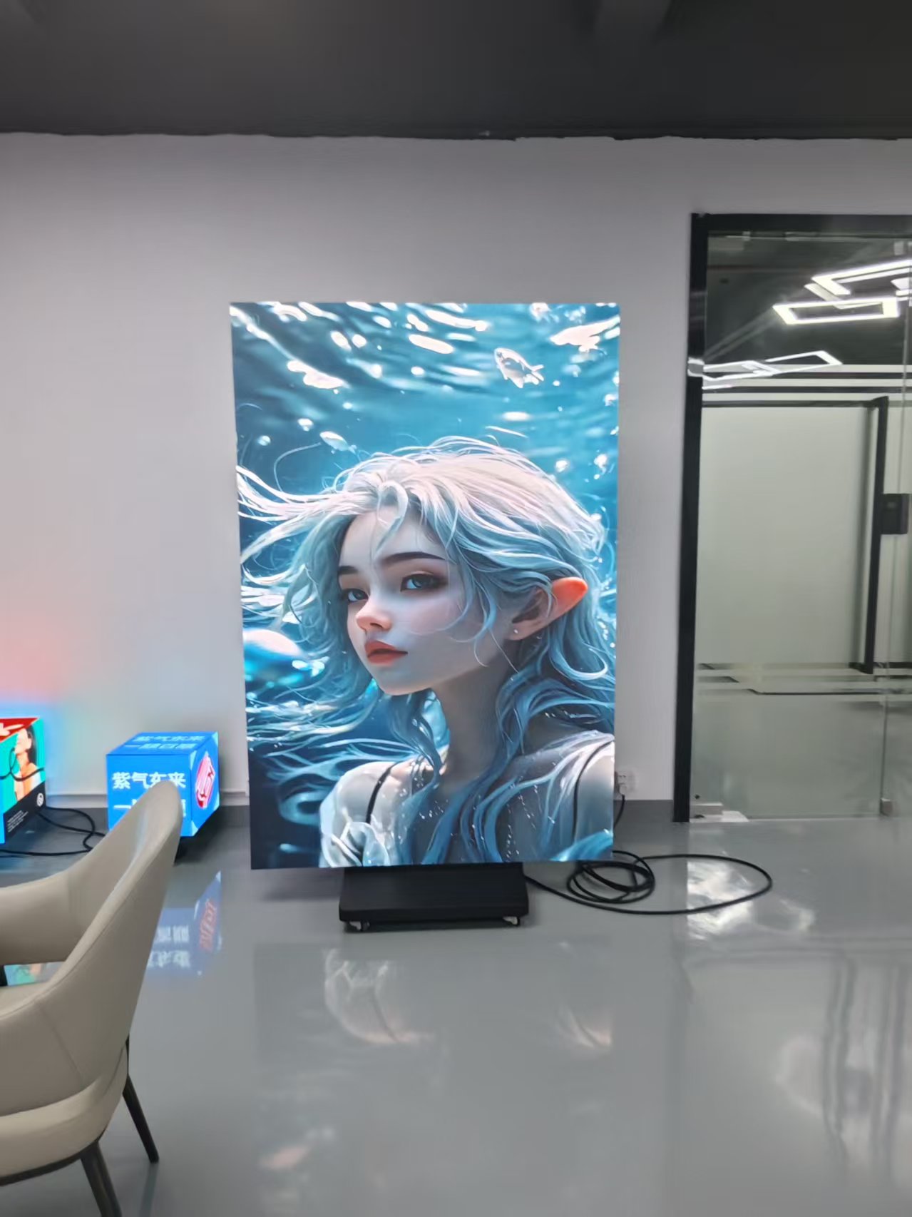 From Triple-Fold Smartphones to Triple-Fold LED Posters—Flexibility Has a New Canvas